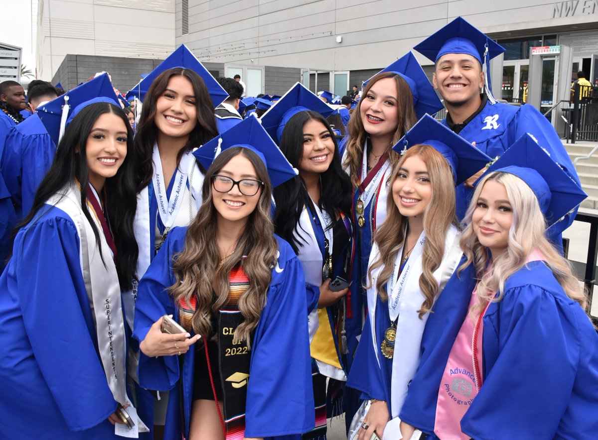 jehuejaguars's tweet photo. What an honor it was to see our former Jaguars graduating from Rialto High School this weekend! Congratulations Senior Graduating Class of 2022. Wishing you the best in all your future endeavors! WOOT WOOT! https://t.co/qGaQMQ87rF