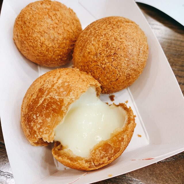 Akilaqiu's tweet photo. This is my favorite cheese ball. https://t.co/ECKoiCSU7g