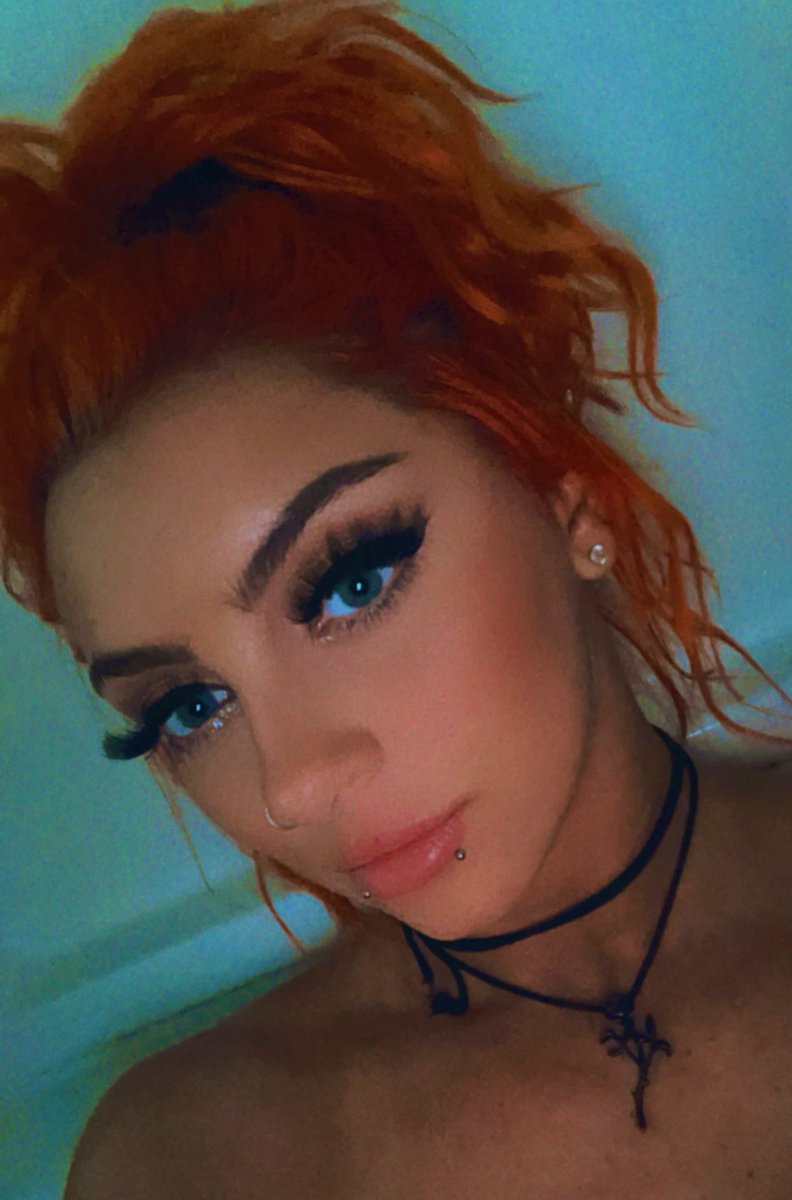 HellsFavoritePK's tweet photo. A very lovely birthday that ended with a nice lil bubble bath 🛀 Thanks for all the birthday wishes! Here’s to a happy and prosperous 25. 🖤 https://t.co/g0h1arCXS2
