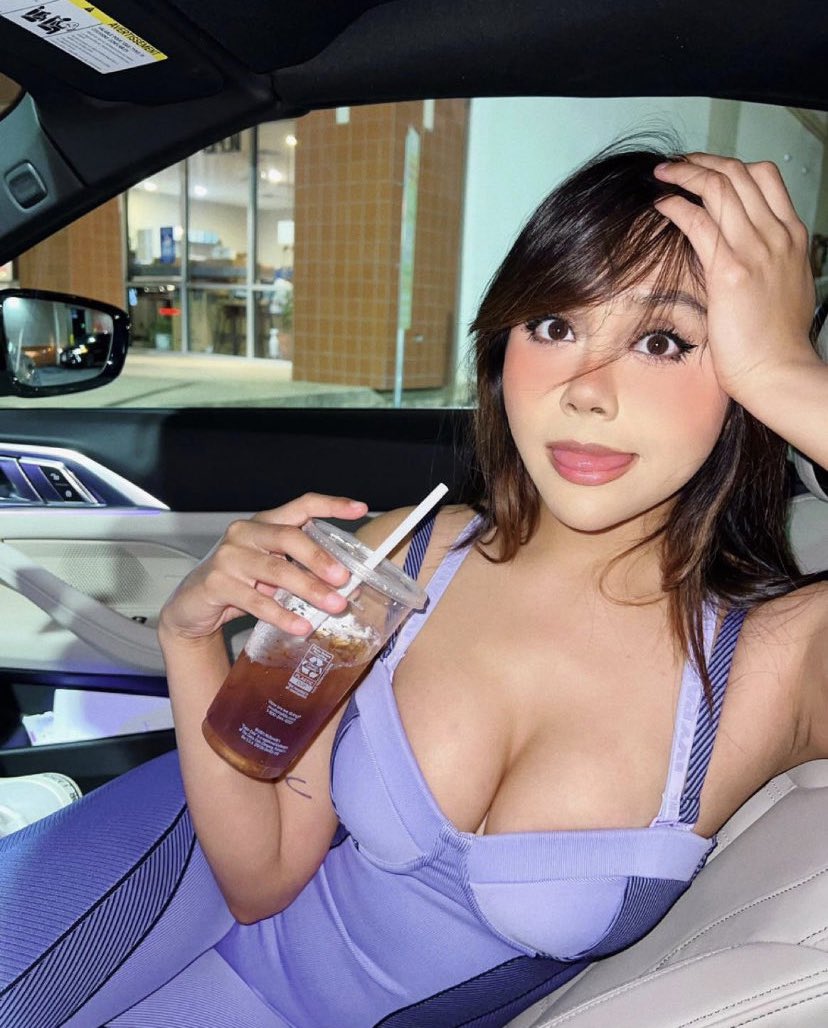 Yum on X: Neekolul can always get some… #neekolul #tits #clevage #tongue  #boobs #sexy #hot #closeup #egirl t.cocYLbLgz3Qu  X