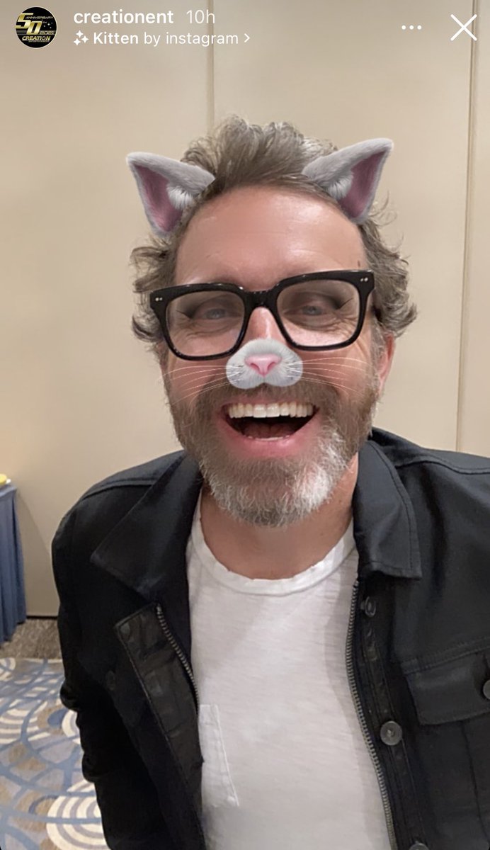 ConKings's tweet photo. The unofficial return of #Dickchat ? ?π. At the very least looks like @dicksp8jr got his hands on the @creationent phone! @RobBenedict @KingsOfCon https://t.co/O2EKwWn8ob