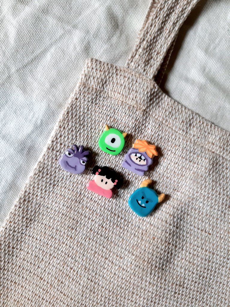 juneeinjune's tweet photo. Hai hai, long time tidak promo 🌻
Sekalian shopee lagi promo 6.6, diriku juga mau ngasih tau ada edisi baru lagi clay pinnya
Cek cek boleh, check out lebih boleh, hohoho 🌻 https://t.co/dm6L1t6kaG