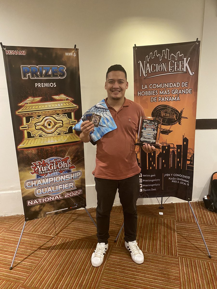 El pasado 29 de mayo, logré convertirme en el Campeón Nacional De Yu-Gi-Oh! 2022! Y obvio tenía  que compartirlo acá ! Un logro más!!