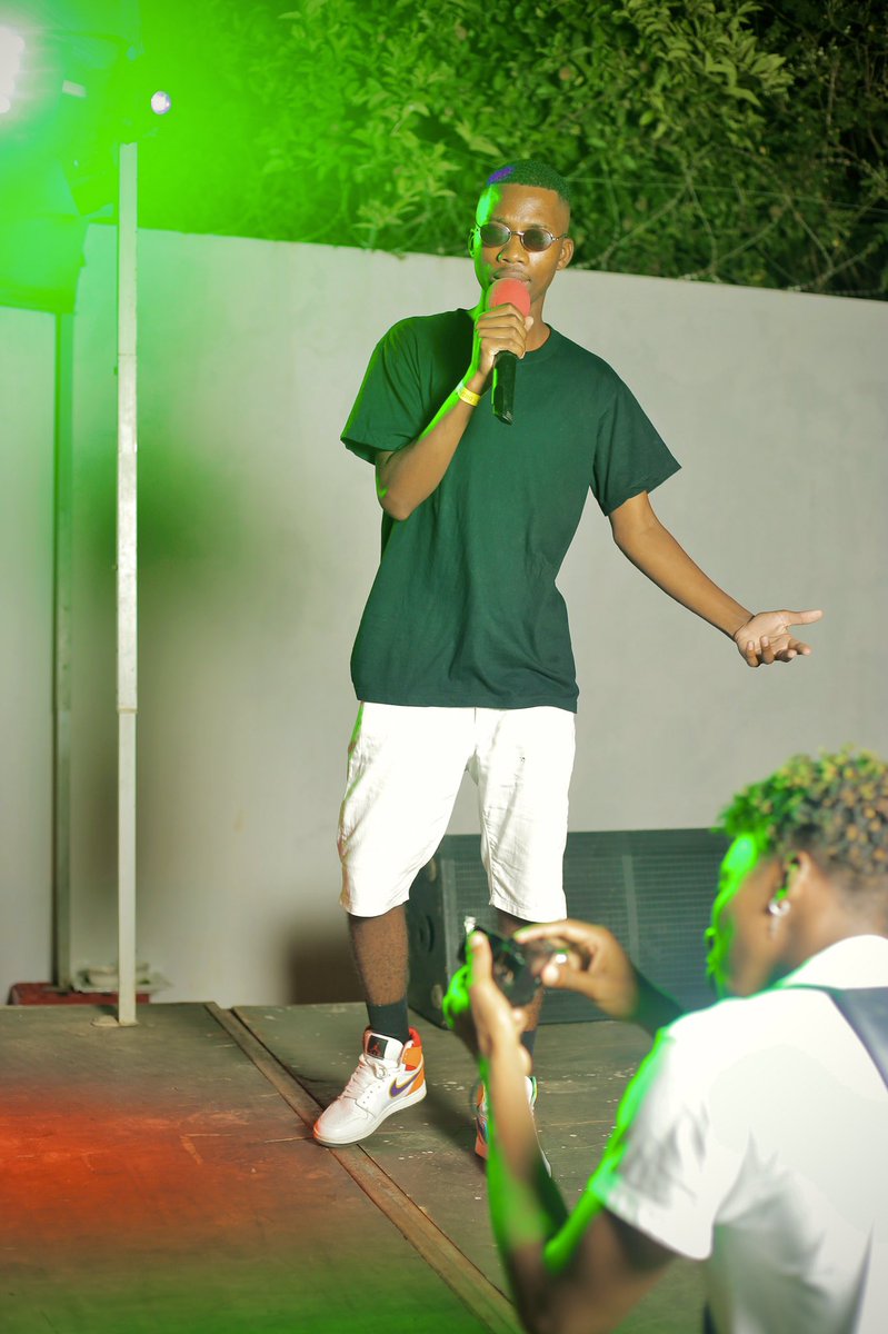 g_elsy258's tweet photo. β¦and thatβs how @kodieclan π€ messed up the #dripparty
#trapmusic #rnbmusic
#rap #mozrap #kodiers https://t.co/iLONuvAMOX