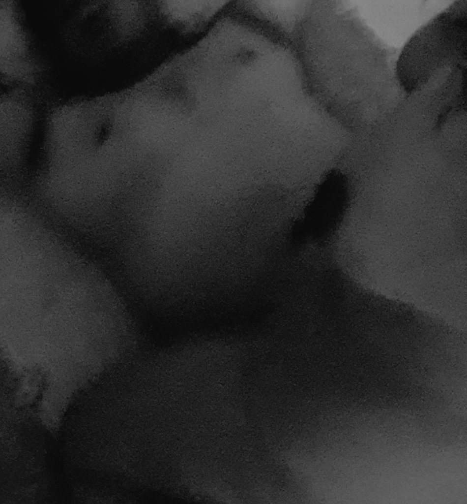 KaryJhos90's tweet photo. Ayer disfruté de este gran macho y mi grandioso marido, me encanta la sensación de 2 vergas 🙈🙈❣ https://t.co/UZJvWcLVjq