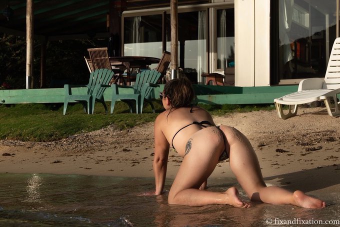 Beach bum. #onlyfansgirl https://t.co/65bwLQnDAr<a href="/tag/onlyfansgirl"class="tags">#onlyfansgirl</a>