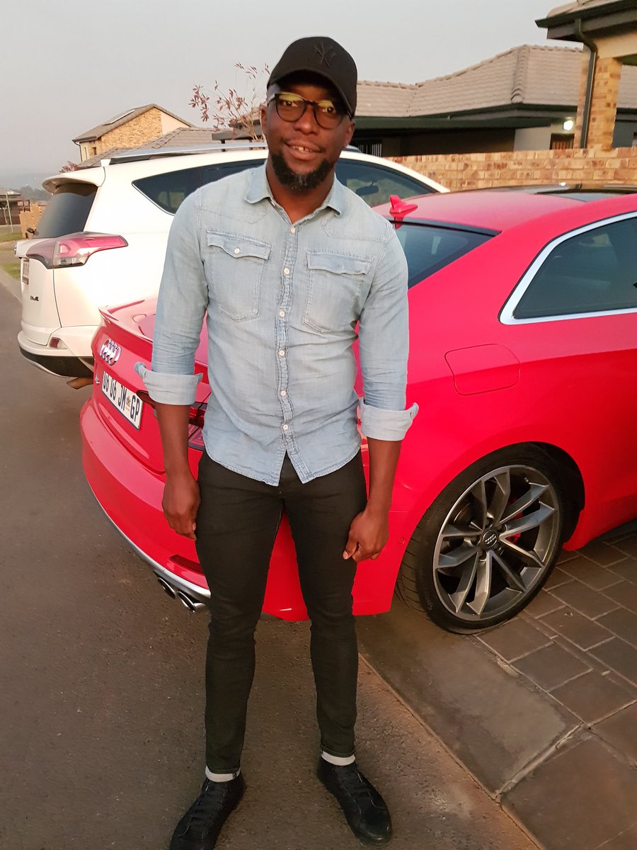 justmanzini's tweet photo. 06 06, Happy birthday to me 🎊🎉🎈🎂🍻🥃 https://t.co/6Rr66BKhAJ