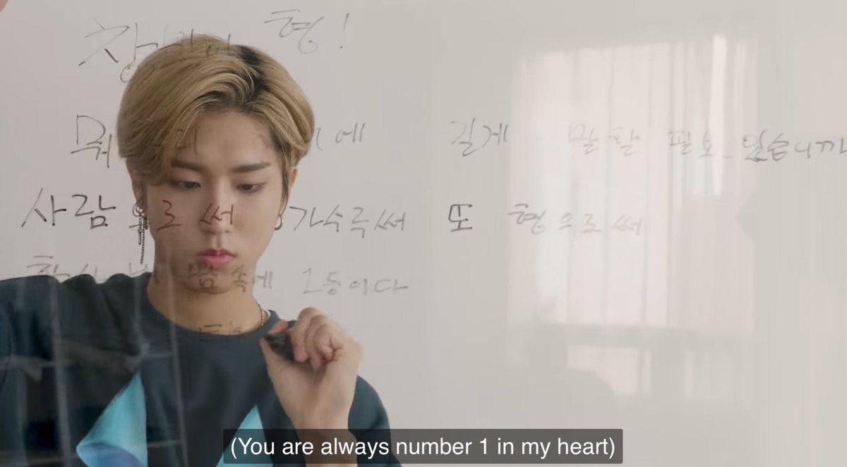 binsungfiles's tweet photo. thinking about jisung’s message to changbin and him saying you are always number 1 in my heart 😭 https://t.co/781ZbQJmfW