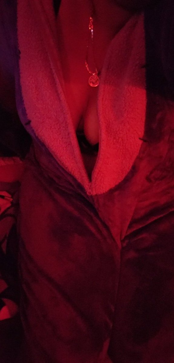 bbypink0's tweet photo. Need to get me a bf to tease 💜 https://t.co/fmV7ghwVfV