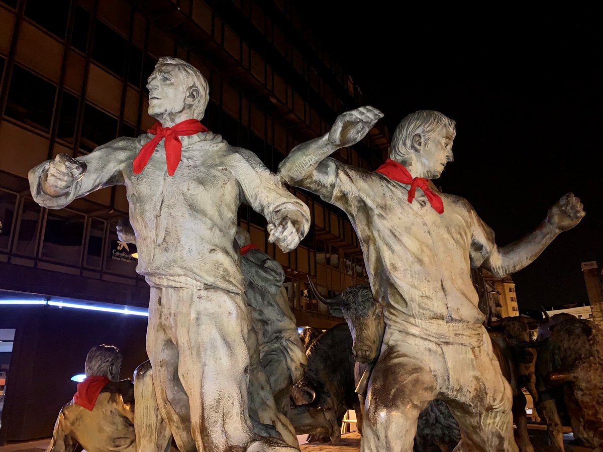 Parece que algo grande se está preparando en Pamplona para celebrar el último peldaño de la #escalerica #SanferminesPamplona #6del6 #Sanfermin #YaFaltaMenos #Sanfermines2022
