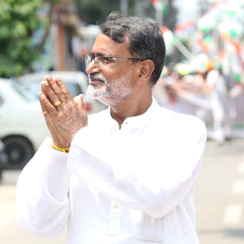 Asishsahainc's tweet photo. 'মুক্ত করো ভয় নিজেরে করো জয়' https://t.co/tGHXirz4R1