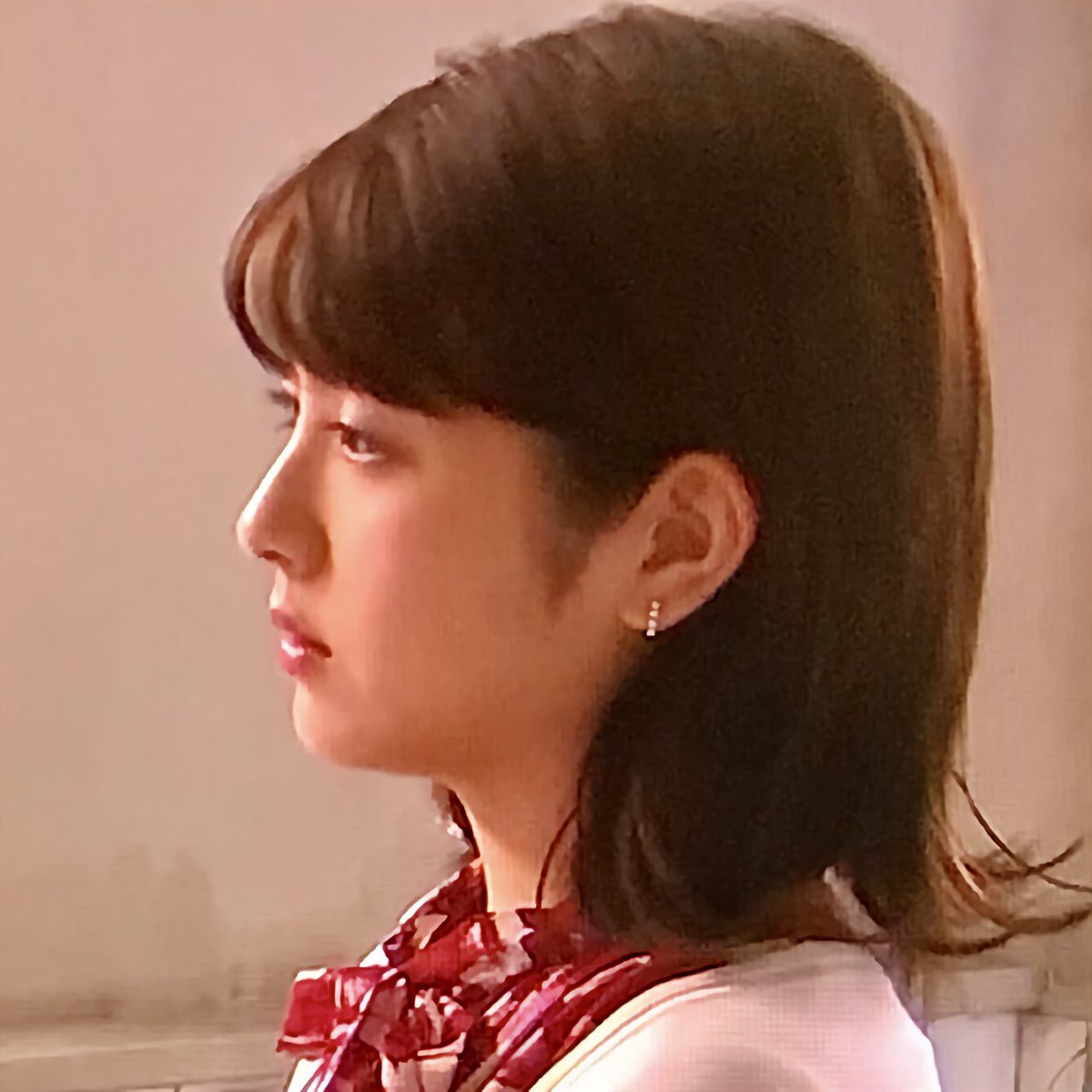 浜辺 美波 横顔