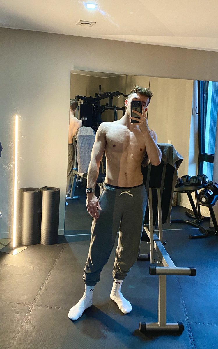 dries_verst's tweet photo. Free day = gym day, right? https://t.co/W5jda2K1pS