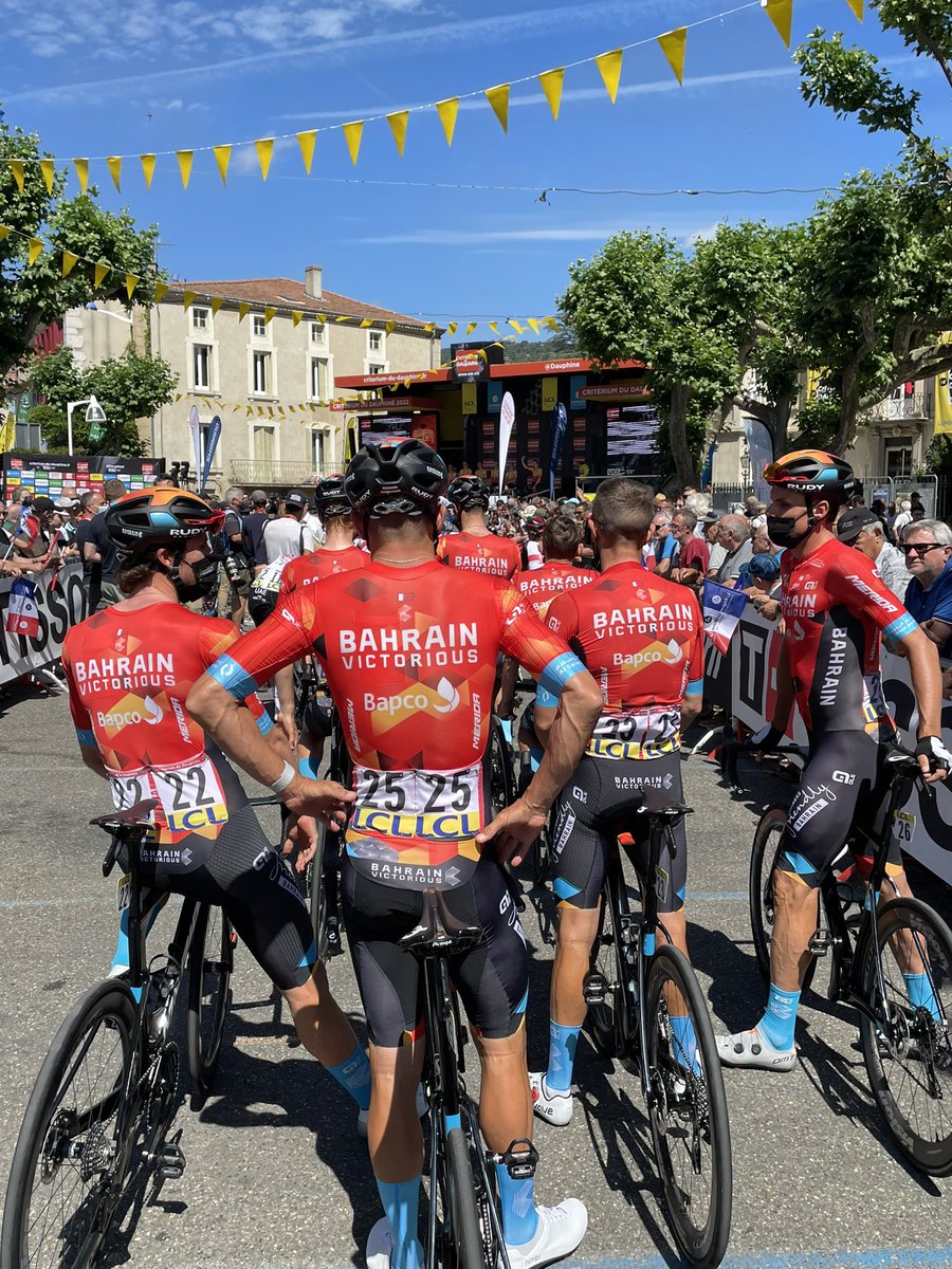 tourauverhalpes's tweet photo. ☀️ Un air de mois de juillet ce matin au départ de Saint-Péray ! 😍

☀️ It looks like we’re already in July this morning in Saint-Péray! 😍

#Dauphiné https://t.co/BzmWh6Ecff