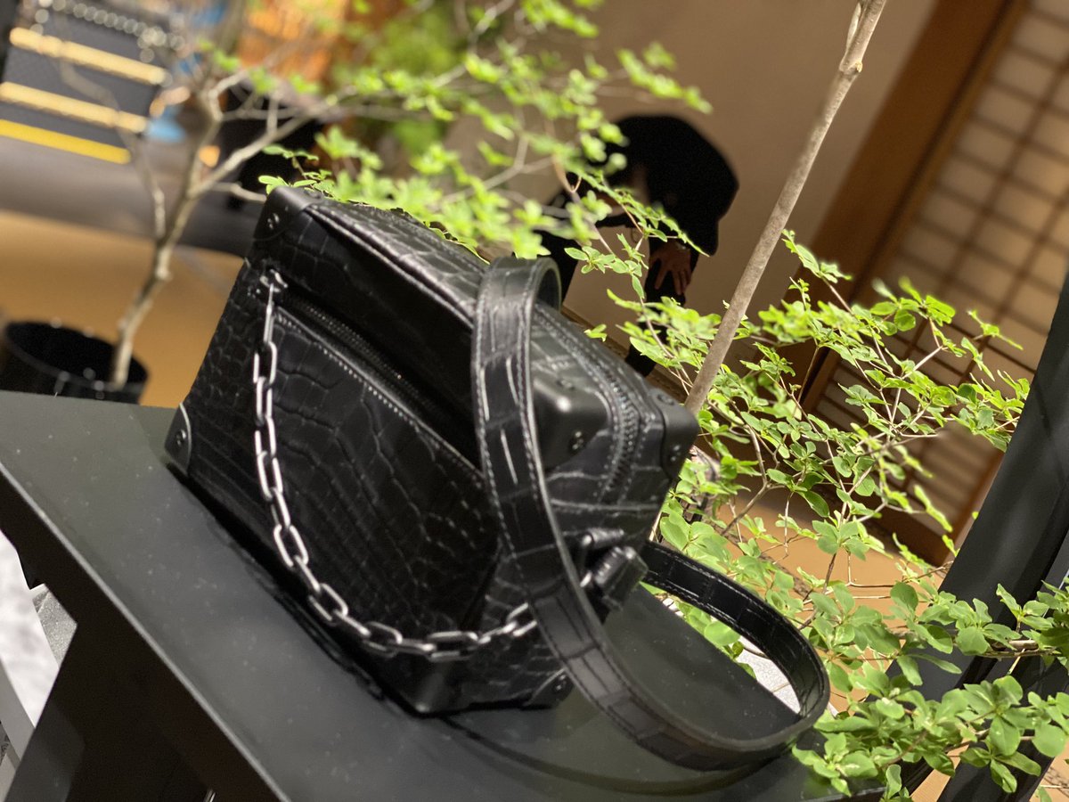 ppppman3's tweet photo. VUITTONのイベントにきてます。
いん京都
圧巻🤔

#LouisVuitton  #EXOEVENT https://t.co/zLX1vlvmtG