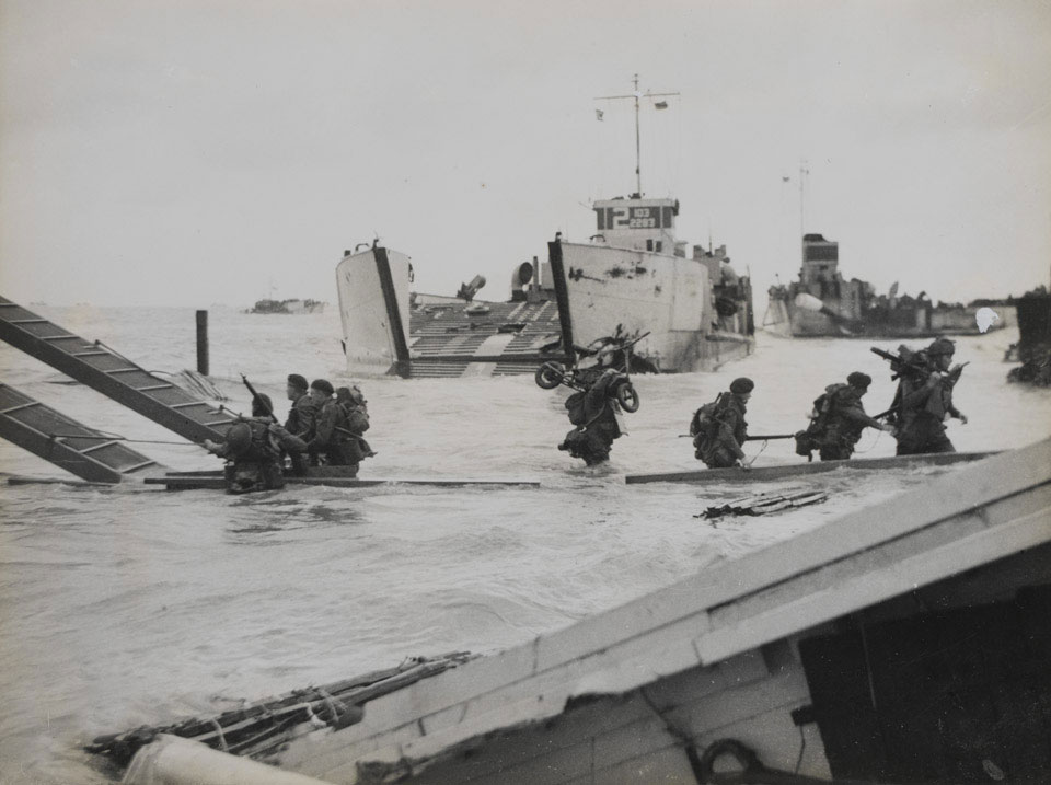 Today marks the 78th anniversary of D-Day and the Allied invasion of Normandy. 
We remember and honour all who fought and sacrificed their lives for our freedom.
Lest we forget the D-Day Landings
#DDay #WeWillRemember #78years