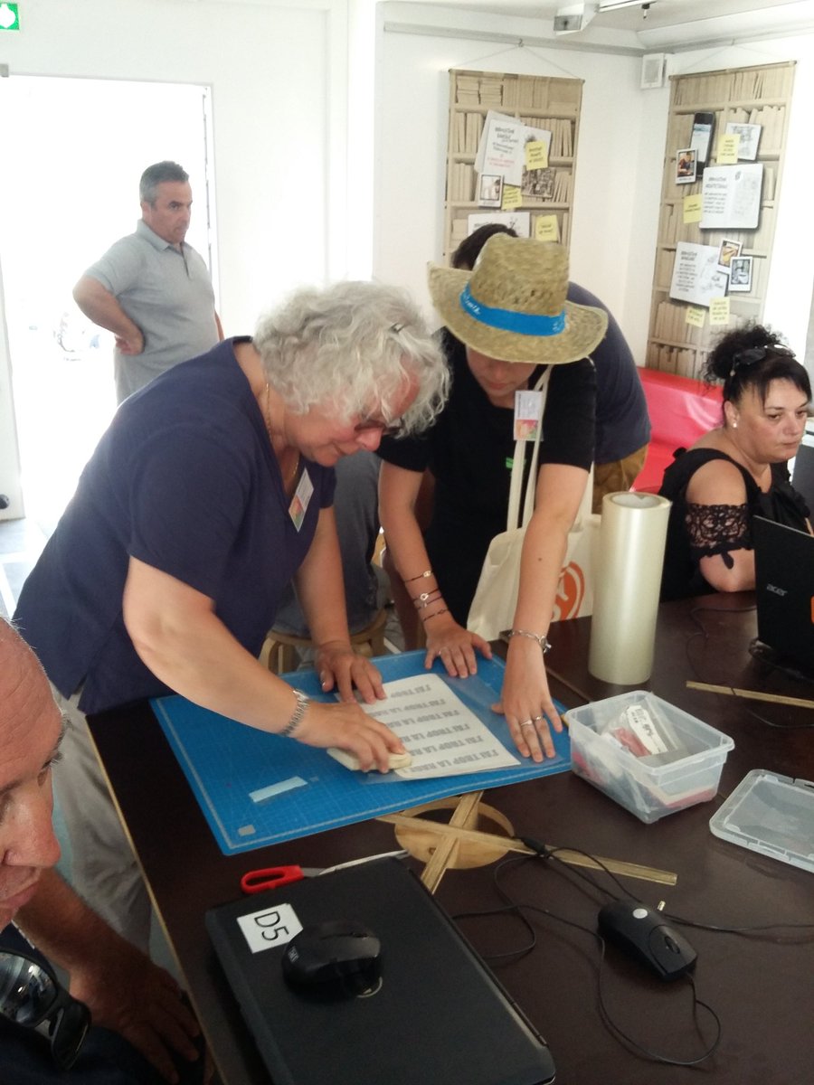 AlainGrycan's tweet photo. Le #Propulseur de @ScienceAnim est à la fête des terroirs de l'Aude #PromAude avec une présentation du nouveau Fab Lab de Lézignan- Corbières @Occitanie #Fablab. https://t.co/BZmj2SE0qb