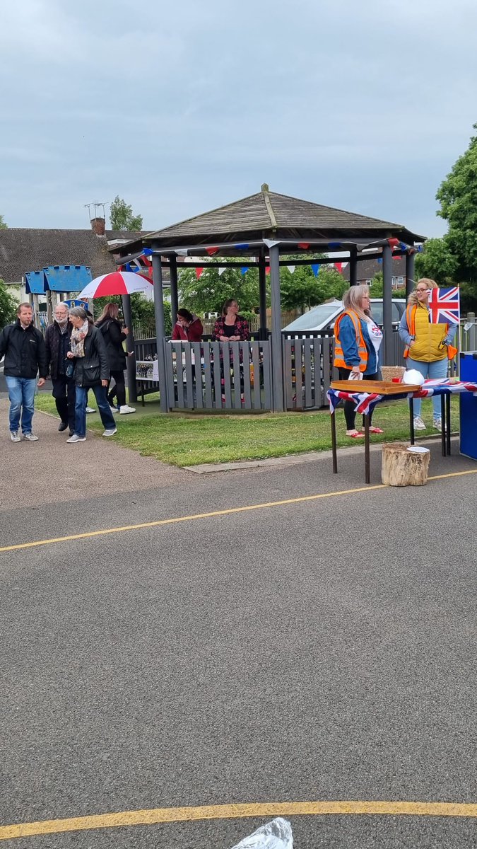 An amazing turnout in our Jubilee celebrations in conjunction with St John's primary school.
Our inaugural event as part of our Friends of St Johns initiative. Bringing communities, organisations &amp; business together to help shape a better future for our neighbourhood area. 🤝