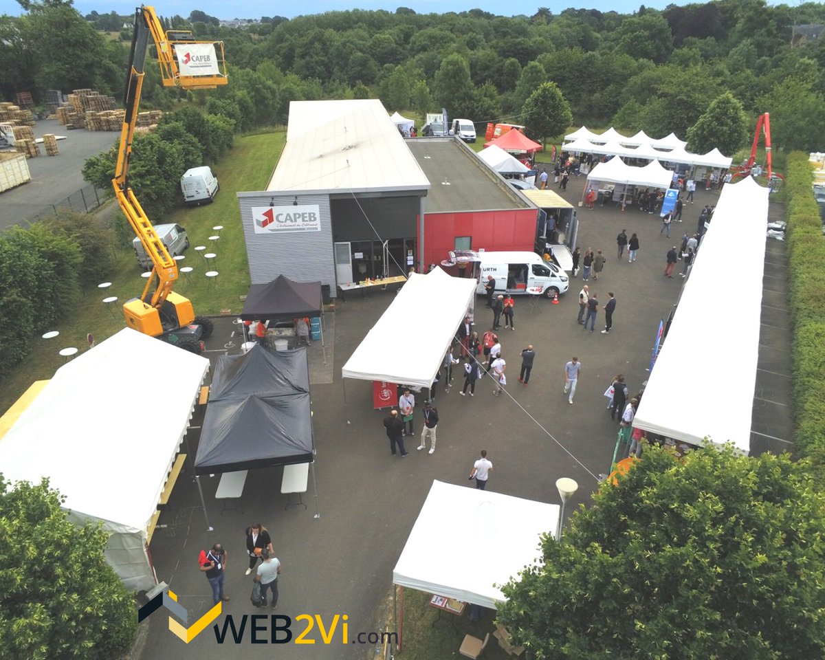 Web2vi's tweet photo. [ REMERCIEMENTS ] 🙏

Vendredi, nous étions aux RPB 2022 de la CAPEB MAYENNE. Merci pour leur accueil !

Nos chargés d’affaires, Sébastien et Gaylord étaient là pour vous accueillir et vous faire découvrir nos produits.

De belles rencontres, et des échanges entre passionnés. 🥰 https://t.co/fuWAce7Mgl