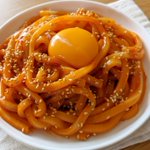 思わず一気に完食してしまう!悪魔のヤンニョムうどん。