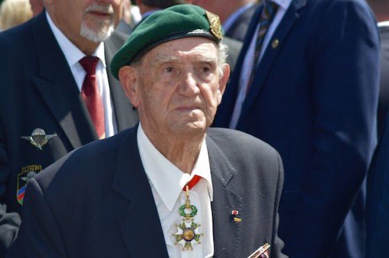 laurentalbaret's tweet photo. [#WW2] #6Juin1944 / 6 juin 2022 • Une pensée ce matin pour le quartier-maître Léon Gautier, fusilier marin des Forces françaises libres, dernier membre vivant des commandos #Kieffer qui ont débarqué en Normandie le #6juin44 • Grand officier de la Légion d'honneur #DDay78 https://t.co/0PZohjRtYM
