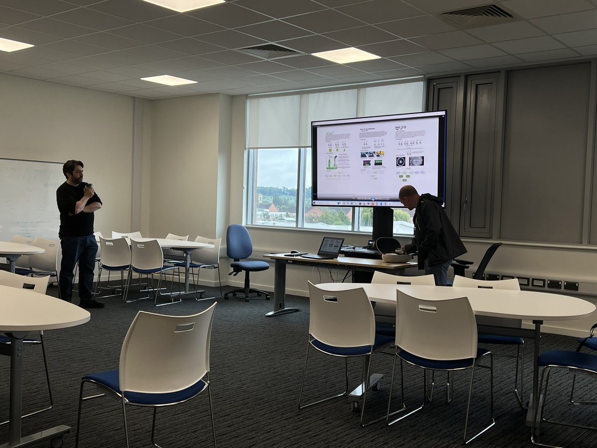UoLCompSci's tweet image. Within research #buzzweek, the first stop within the @UoLCompSci tour is looking at our research within @intlab_lincoln! With Patrick (left) and a very sneaky inspection of the VR headset by Marc (right)! 

#research #computerscience #vr #interaction