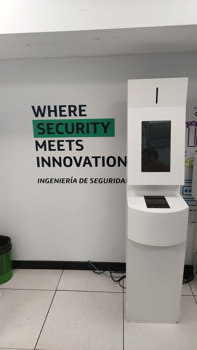 MuebleCarissa's tweet photo. Totem en #Krion https://t.co/b0BwfTGZXt