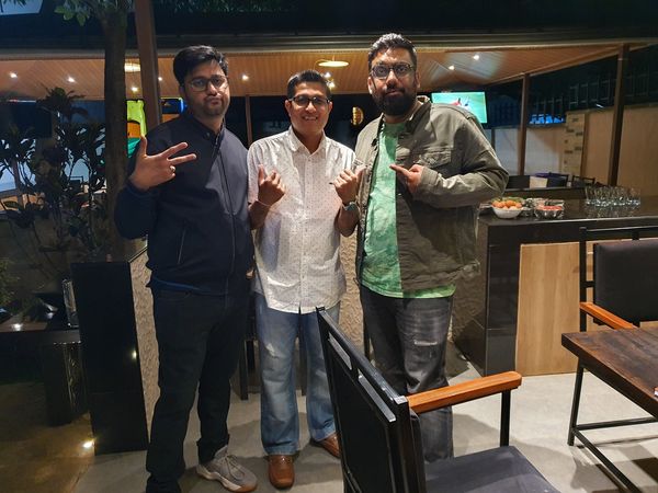 mitu_68's tweet photo. @ComedyFactoryIn @chirayu_m @mananspeaks brilliant shows in #Nairobi, well organized by @VibgyorFactory @KunjanNitin #ComedyFactory https://t.co/dRqlxXTwMP