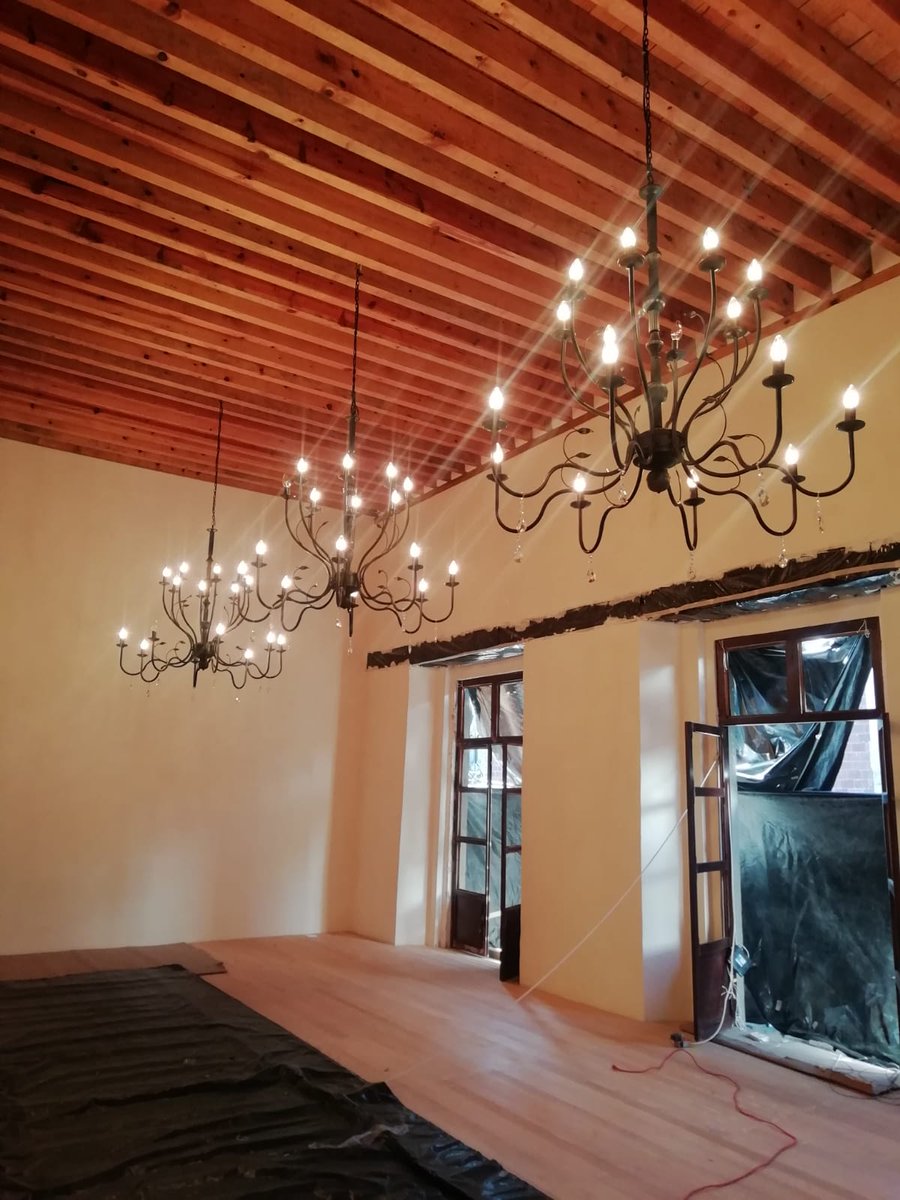 1833Smge's tweet photo. Antes (2019) después (2022) el ¡Salón Iberamericano casi listo! Restauración de nuestra sede SMGE casa del pensamiento y la ciencia para y por el desarrollo de México #queelpensamientonosedetenga #SMGE #VAMONOSPARAADELANTE #restauraciónsede https://t.co/EUzkJJdcjD