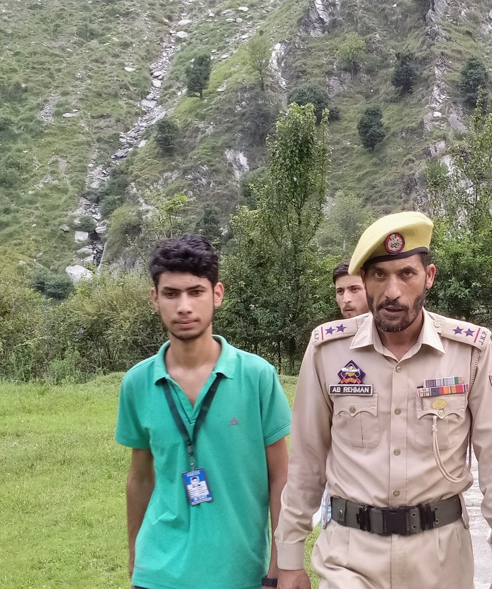 danishnaseer414's tweet photo. Always Remember That Your Present Situation Is Not Your Final Destination.

#Teethwal #Memories #India #LoC #Photography #Love #Peace #Kashmir #Karnah #KishanGanga #DanishNaseer #JammuAndKashmirPolice #Friends #Childrens #TeethwalCrossingBridge https://t.co/q0MPFLdPBZ