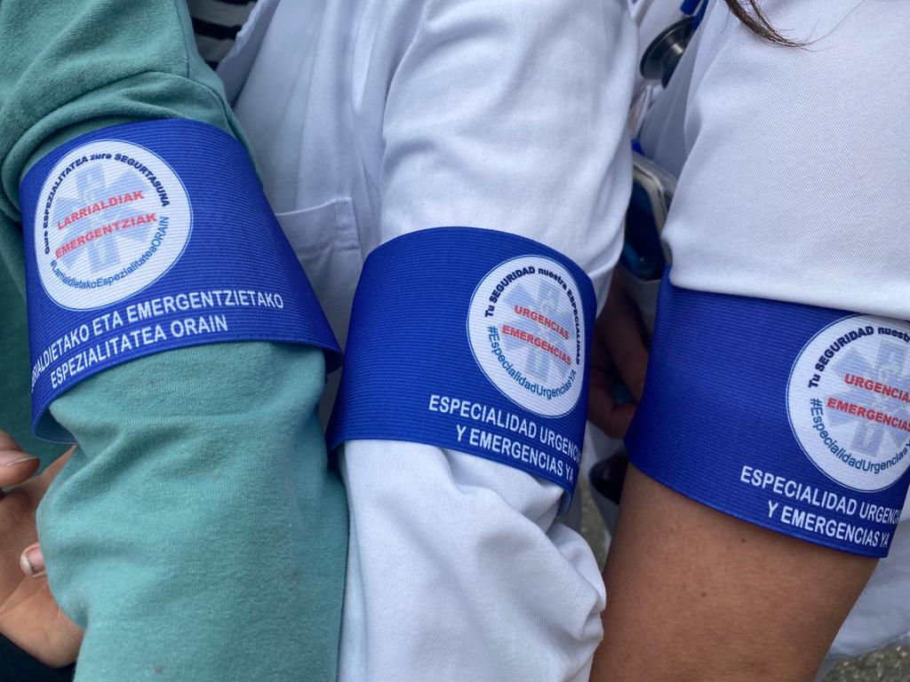 itziarhs's tweet photo. Día + 10
@CarolinaDarias @sanidadgob 
Hoy 6 de Junio también 
seguimos reclamando nuestra Especialidad. Y no vamos a parar.
Esconderse ya no vale.
Los Urgenciologos y Emergenciologos de este país os lo recordaremos cada día
Así hasta conseguirla
#EspecialidadUrgenciasYA https://t.co/v54PWuelJo