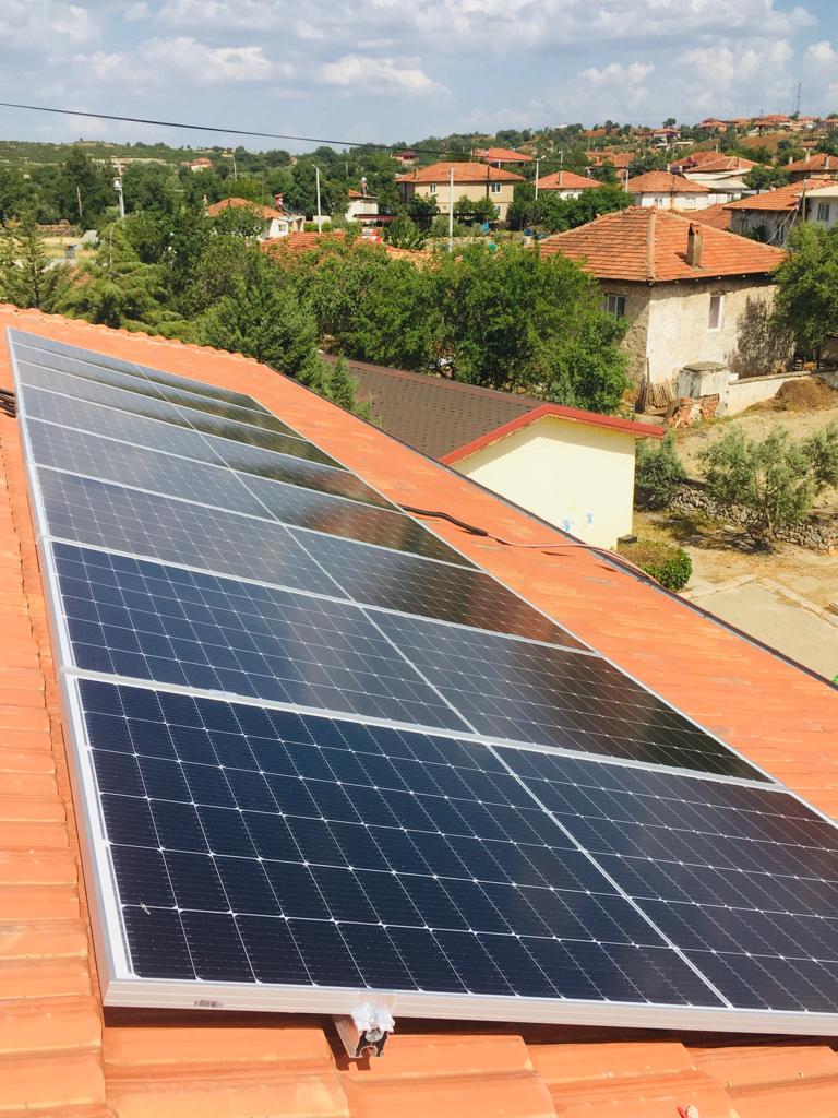 Çevre dostu 1000 projesi kapsamında <a href="/k_sehit/">Şehit Sadık Saginc Ortaokulu & İlkokulu</a> okulumuzda  yenilenebilir enerji   Su tasarrufu , geri dönüşüm ve sıfır atık konusunda farkındalığına arttırmak için Okulumuza GES kurulmuştur.<a href="/denizlimem/">Denizli İl Millî Eğitim Müdürlüğü</a> teşekkür ederiz. 
<a href="/AbdulkadrSahn/">Abdulkadir Şahin</a> 
<a href="/ekicis20/">Süleyman EKİCİ</a> 
<a href="/AvniCANPOLAT/">Avni CANPOLAT</a> 
<a href="/BergamaSuleyman/">Süleyman BERGAMA</a>