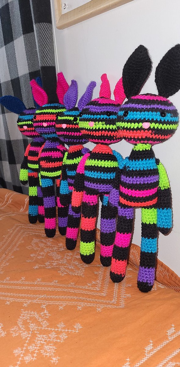 KatyaSovna's tweet photo. Bi-colorful bunny army!
Love these!
So proud!
Lgbtq bisexual grannyart crochet https://t.co/wETqTBXYWR
