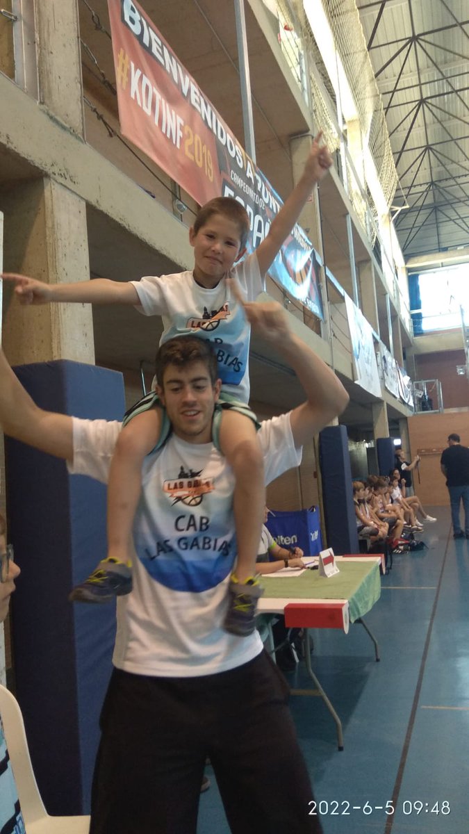 CAB_lasgabias's tweet photo. ¡Fin de semana inolvidable! Sin palabras para describir el fin de semana en Punta Umbria disputando la #copavalorcesto de la @FAB_Andaluza
Mucho baloncesto, diversión y unos dias de convivencia entre amigos que recordaremos siempre. 
#ilusionceleste
#minicracks
#soydelCAB
👇Hilo https://t.co/u5acTpY6Nd