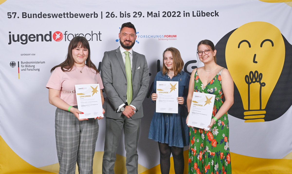 London International Youth Science Forum (@liysf) on Twitter photo Congratulations to all the prize winners at the 57th national competition <a href="/jugend_forscht/">Jugend forscht</a> in Germany👏
We are excited to welcome Anna, Ina and Nele to LIYSF this year! 🇩🇪
It's not too late to join - visit our website to find out how✍️
#LIYSF #STEM #summercamp #prizewinners Congratulations to all the prize winners at the 57th national competition <a href="/jugend_forscht/">Jugend forscht</a> in Germany👏
We are excited to welcome Anna, Ina and Nele to LIYSF this year! 🇩🇪
It's not too late to join - visit our website to find out how✍️
#LIYSF #STEM #summercamp #prizewinners