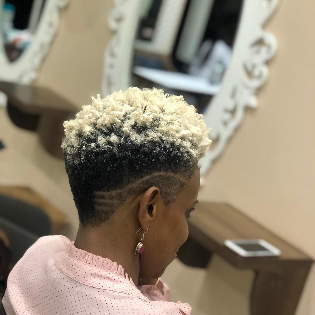 JOYANDMOSalonM1's tweet photo. You can change your whole attitude by changing your hair colour.

𝘊𝘢𝘭𝘭: +256 751 363449
𝘍𝘪𝘯𝘥 𝘶𝘴 𝘢𝘵 𝘉𝘦𝘯 𝘒𝘪𝘸𝘢𝘯𝘶𝘬𝘢 𝘖𝘱𝘱𝘰𝘴𝘪𝘵𝘦 𝘖𝘭𝘥 𝘛𝘢𝘹 𝘗𝘢𝘳𝘬 𝘢𝘵 𝘔𝘢𝘴𝘢𝘬𝘢 𝘑𝘶𝘣𝘪𝘭𝘦𝘦 𝘏𝘰𝘶𝘴𝘦 https://t.co/LqPBBUjXtv