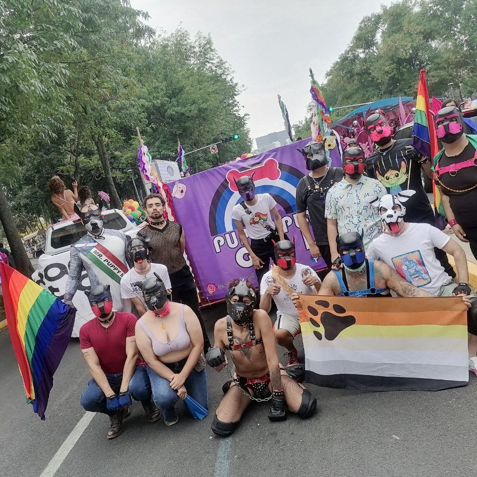 BlckeAd's tweet photo. Siempre me da mucho gusto verlos ❤️🐾

#Pride2022 #Humanpup https://t.co/ELkonv6RWV