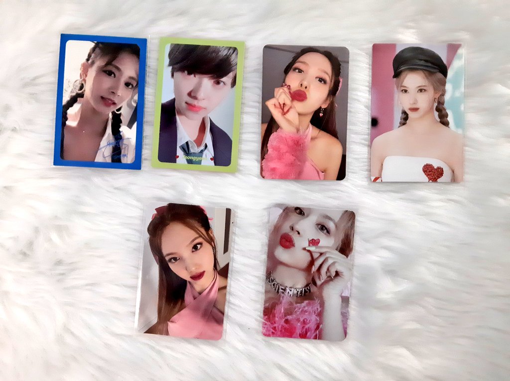 AlagadJuwita's tweet photo. WTS LFB TWICE
#juwitasells

RANDOM TINGI PHOTOCARDS
    -if getting from 1st pic must get some from 2nd pic
    -all onhand
    -dm or reply to claim
    -can ship to diff address din if ever
    
PAHELP RT PO! https://t.co/Z58yPFEQWu