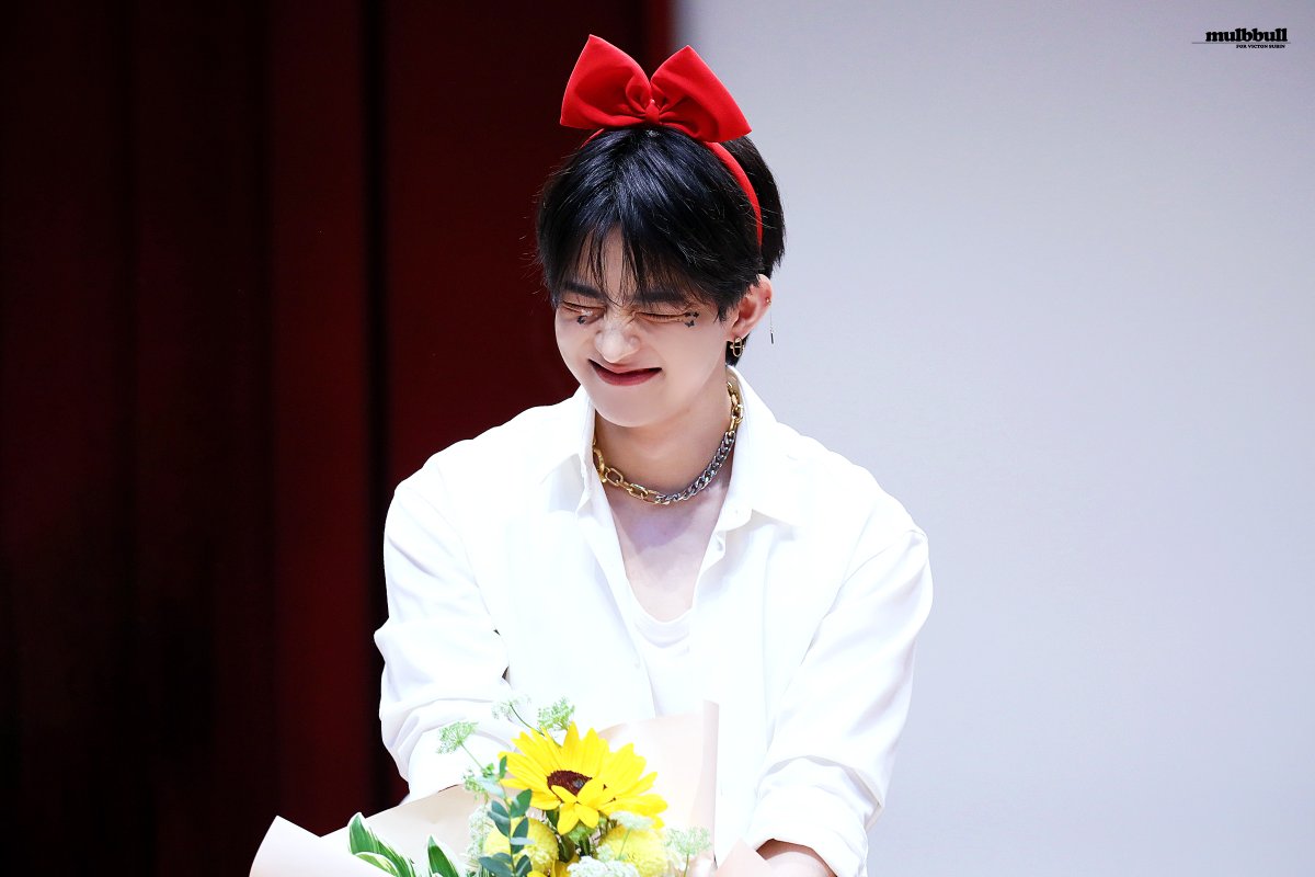 220604 뮤직코리아 대면 팬싸 HQ

코 찡긋 웃음 너무너뭄너무넘무 조아

#빅톤  #VICTON #Stupid_Oclock
#정수빈 #JUNGSUBIN #수빈 #SUBIN