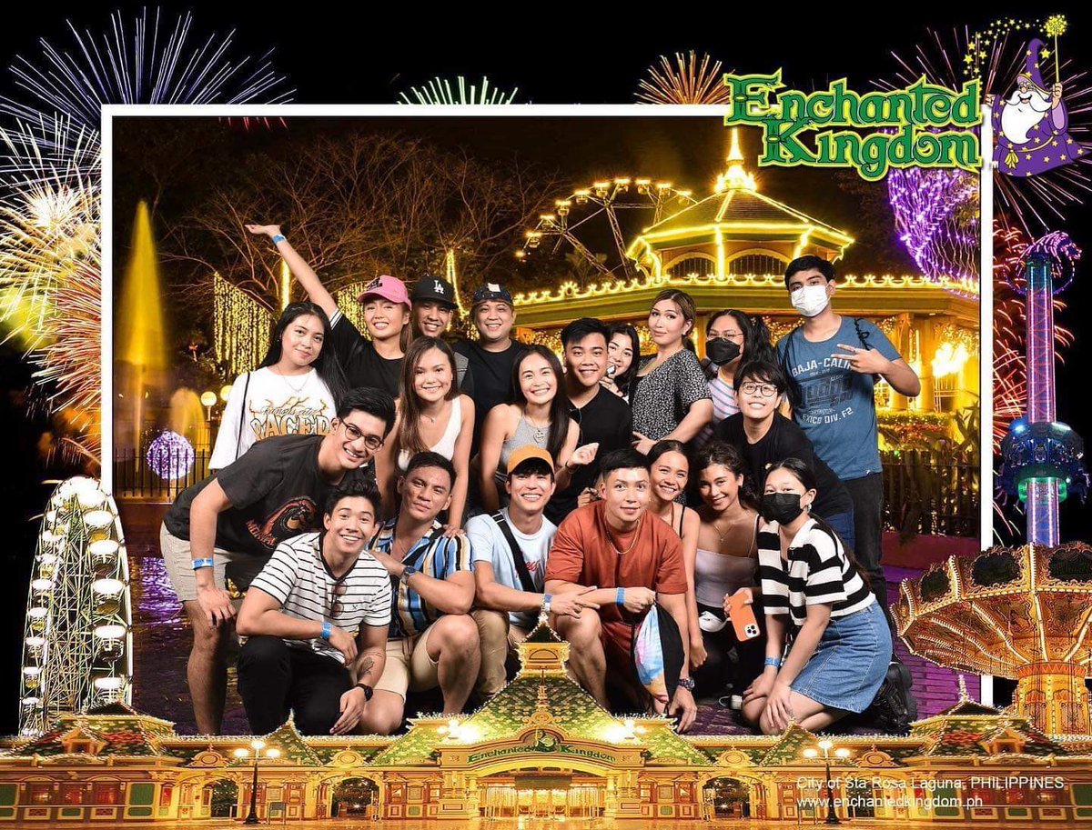 teamGINofc's tweet photo. Adults on EK

(ctto) https://t.co/wPcdRvkHab