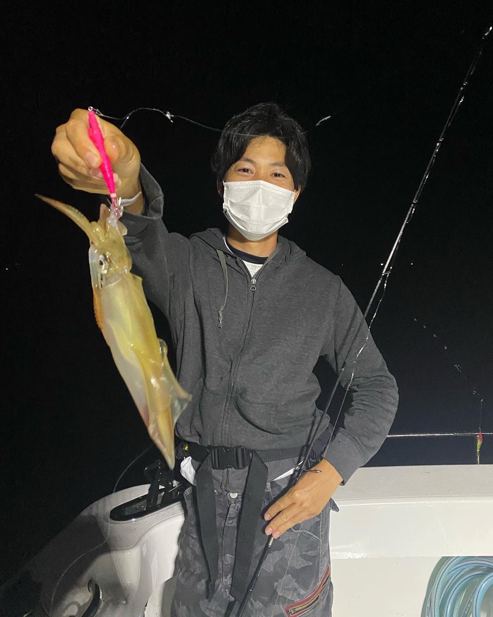 hit__life's tweet photo. 最近の釣果、船上バタバタで全然写真が撮れてませんが夏らしい釣果になってきました、SLJやタイラバは根魚多めに
イカメタルもパラソルが釣れています🦑
#長崎
#遊漁船
#ヒットライフ
#HITLIFE
#大村湾
#彼杵港
#釣り
#釣り好きな人と繋がりたい
#fishing
#オフショア
#slj
#イカメタル
#夜焚き https://t.co/SxgIW8aNd5
