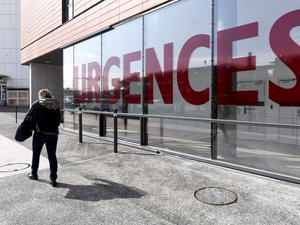 titrespresse's tweet image. (La Dépêche): #Grève à l'hôpital #Purpan de Toulouse : "seules les urgences vitales" accueillies aux urgences adultes de lundi midi à mardi matin : En raison d'un mouvement de grève, le service des urgences adultes de l'hôpital.. titrespresse.com/5628392205/gre…