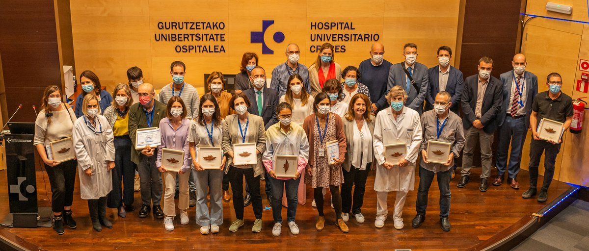 biobizkaia's tweet photo. 🔬 🧪 Biocruces Bizkaia (@biocrucesHRI) reconoce la labor de sus investigadores/as en las Jornadas y Premios BioQ 2022 🏆🏅
#investigacion #premios #BioQ
https://t.co/I1i5EmToMj https://t.co/GVzyj09Nny
