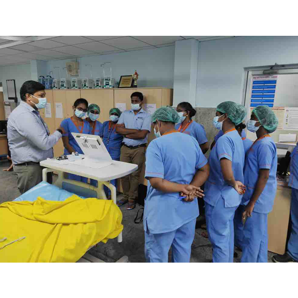 vTitan_Corp's tweet photo. Nurses exploring the features in Accuflow Drip Monitor application. Visuals from Accuflow Drip Monitor Training. #vTitan #IVDripMonitor #IVInfusionMonitor #WirelessDripMonitor https://t.co/GjWK01j1mq