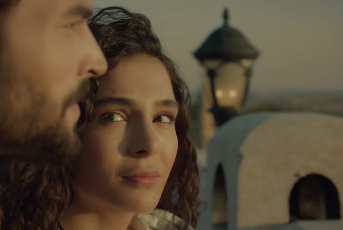 reymir_fan's tweet photo. Good Morning 🌞Sweet friends,#Hercai #Hercaifandom 
In a world 🌎with so much hatred, 😤everyone should be allowed to love. 😍
Let go of judgement
We need more love 💝in the world and it starts with you &amp; meToday belongs to you, enjoy it and spread a little love 💕 #ReyMir🌏💝🌞 https://t.co/wZurSIcvFK