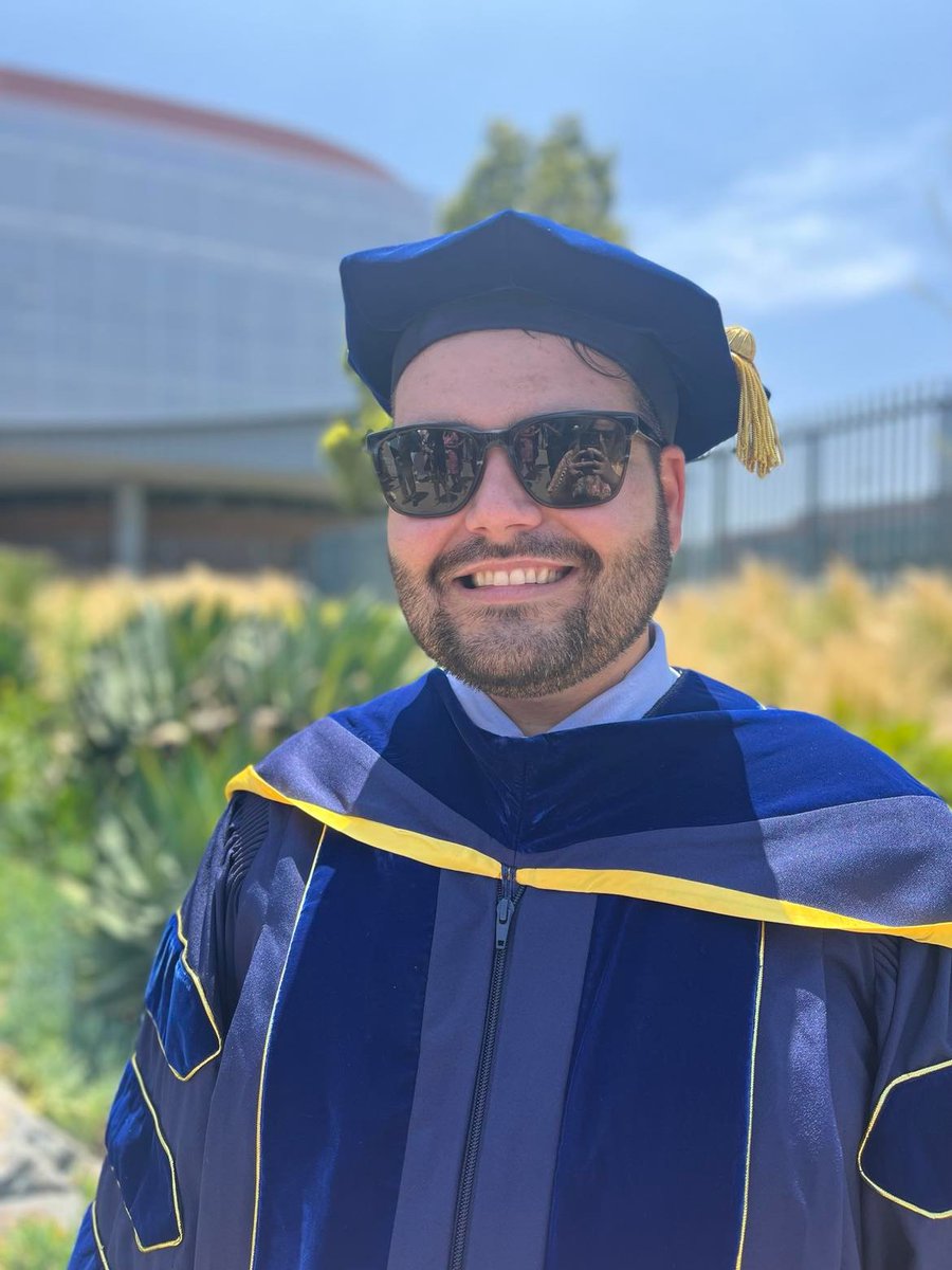 Igor Acácio, PhD (@_igor_acacio) on Twitter photo Mom did not attend college and raised me on her own working as a street vendor. Now I hold Ph.D. I am grateful for the support I received from my wife, my mom, family, advisor (<a href="/BerlinPion/">David Pion-Berlin</a>), committee members (<a href="/nicholas_weller/">Nick Weller</a> <a href="/carreras_miguel/">Miguel Carreras</a>), mentors, and friends. Obrigado! Mom did not attend college and raised me on her own working as a street vendor. Now I hold Ph.D. I am grateful for the support I received from my wife, my mom, family, advisor (<a href="/BerlinPion/">David Pion-Berlin</a>), committee members (<a href="/nicholas_weller/">Nick Weller</a> <a href="/carreras_miguel/">Miguel Carreras</a>), mentors, and friends. Obrigado!