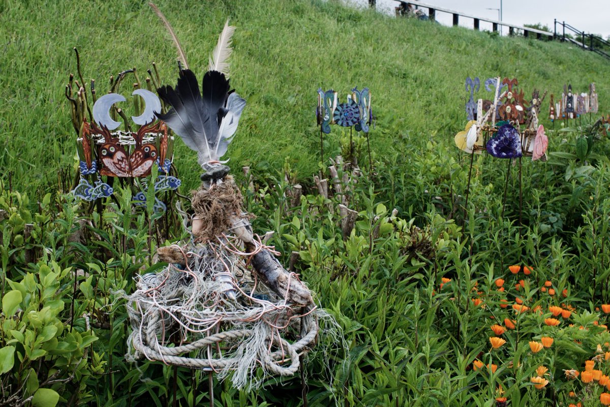 whippetup4's tweet photo. 'Coastal Crowns' are now in #Saltburn Lower Path - 25 community sculptures nestling among the flowers. Built at our #SocialPrescribing groups in #Redcar #Saltburn #Boosbeck and #Guisborough
@SaltburnTheatre @laurarcase https://t.co/0QlcC8URau