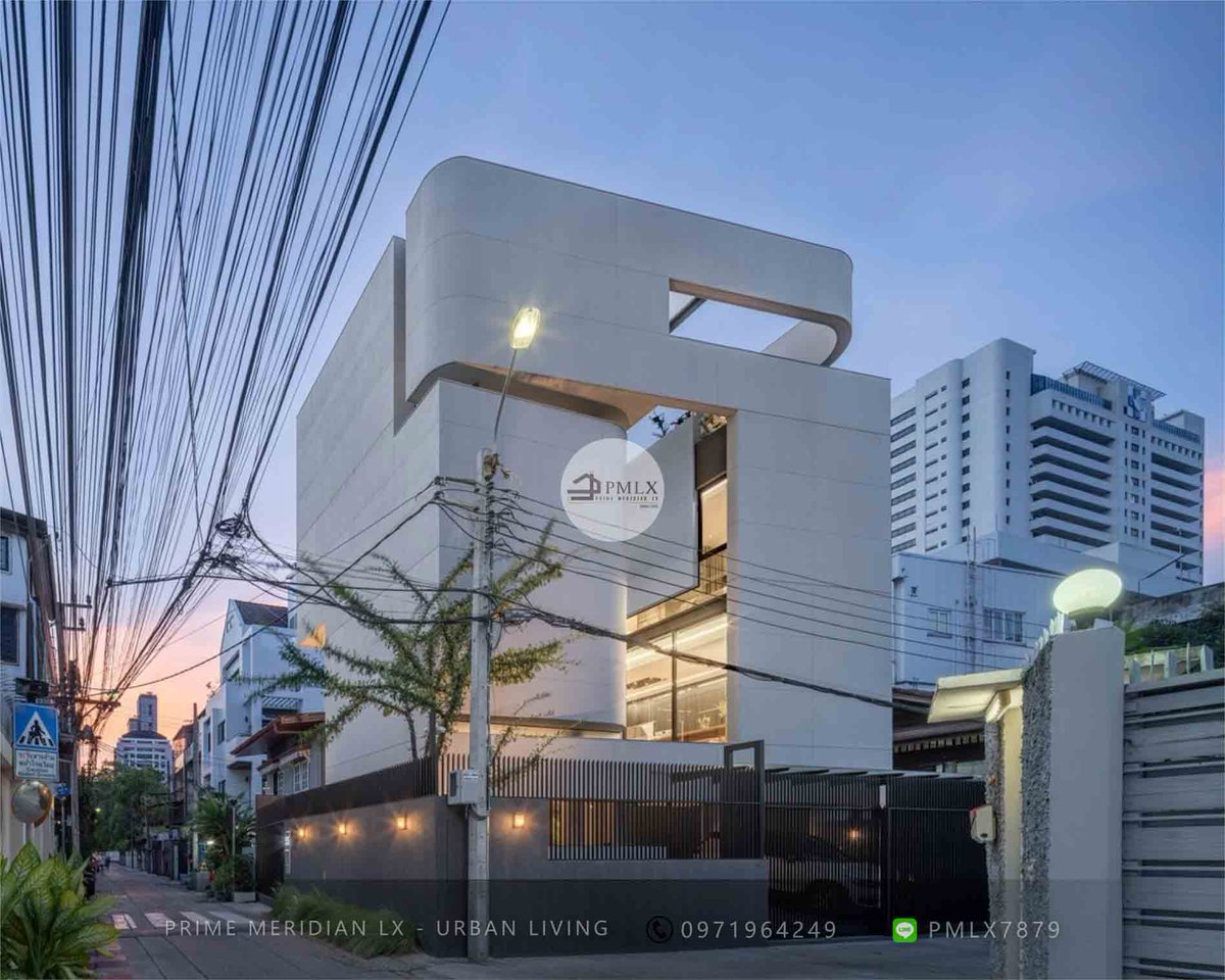 PrimeMeridianLX's tweet photo. Sathorn, Bangkok | Luxury contemporary minimalist design single house, 3 bedrooms spread over 4 storeys, 600 sqm of interior space and 40 Sqwah of land, Located along Sathorn road.

Available for sale: 95,000,000 THB
#Sathorn #Bangkok https://t.co/Lgwl8szbl3