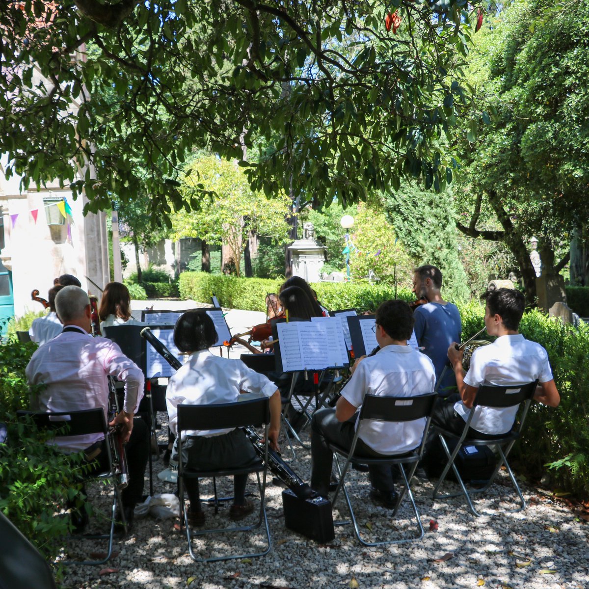 StJuliansLisbon's tweet photo. Last Saturday, our Choir and Orchestra participated in the Service of Thanksgiving and Tea Party to celebrate the Queen's Jubilee at St. George's Church in Lisbon.
It was indeed a day to remember!
#StJuliansLisbon #TheArtOfLearning #Jubilee #Queen https://t.co/obolk58Diw