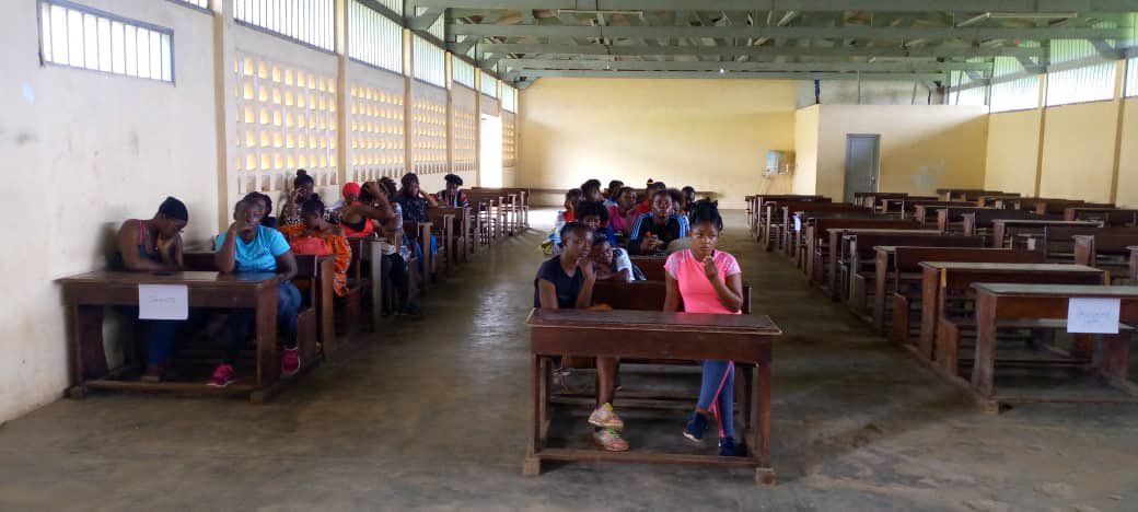 SosupGabon's tweet photo. 📸|

Pas de jours fériés pour les Conseillers d’Orientation psychologues et les équipes du SOSUP ici à pied d’œuvre au Lycée Richard NGUEMA BEKALE D’OYEM. 

🔹Entretien avec avec les élèves 
🔹Exercices pratiques d’ouverture de compte sur la plateforme #SYGOR

#gabon #sosup https://t.co/7ZWjNztVBz